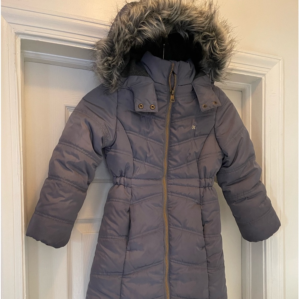 Calvin Klein Girls Size 6x Long Length Hooded Puffer Jacket with Fleece Lining.